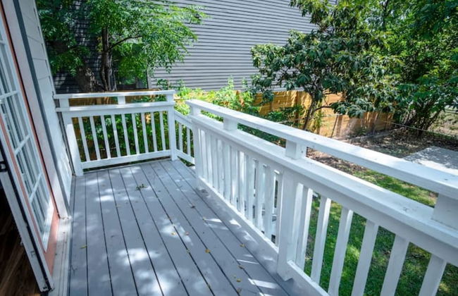 Cozy Remodeled 2br 1ba Near Downtown - Photo 23