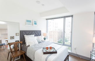 Photo 3 - Luxurious 1bd/1ba Penthouse in Fenway - 1T