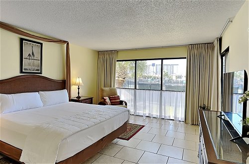 Photo 11 - Edgewater Beach & Golf Resort II by Southern Vacation Rentals