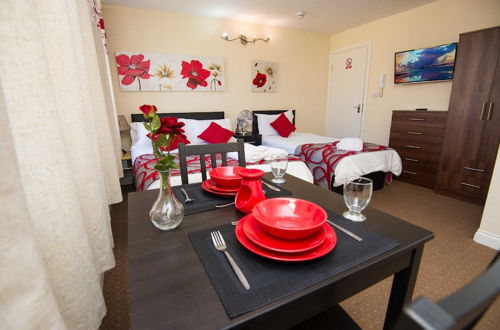 Photo 4 - Bradford City Apartments Flat 74