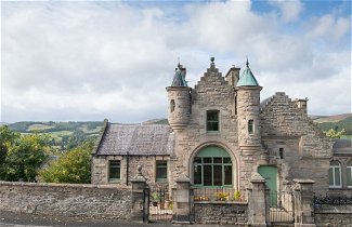Foto 1 - The Five Turrets: Stay in Scotland in Style in a Historic Four-bed Holiday Home