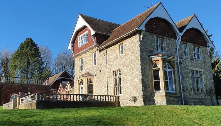 Photo 1 - Country Manor House With Indoor Pool and hot tub