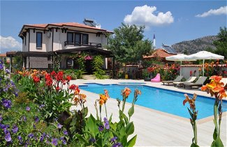 Foto 1 - Beautiful 4-bed Villa Private Pools