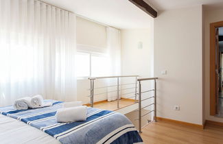 Foto 2 - JOIVY Bright 2BR Apt w/River Views &balcony in Alfama, moments from Santa Apolonia train station