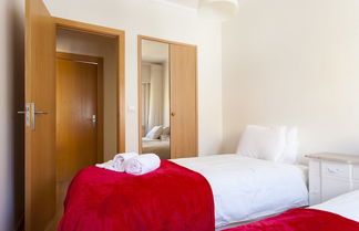 Photo 2 - ALTIDO Bright 2BR Apt w/River Views &balcony in Alfama, moments from Santa Apolonia train station