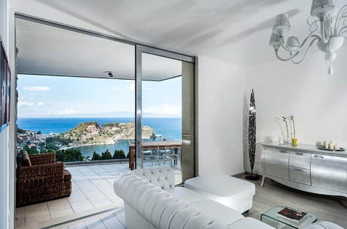 Foto 10 - Exclusive Residence With Pool, Breathtaking Views on Taormina and on the sea