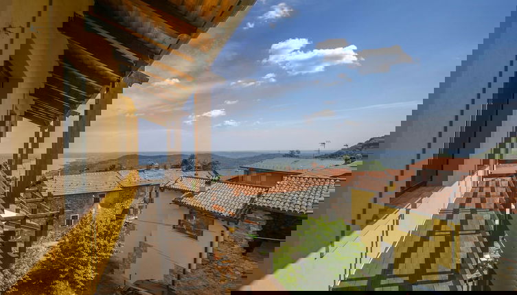 Photo 1 - La Casa nel Borgo Lake View