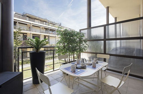 Photo 11 - Elegant Loft with balcony