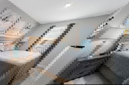 Foto 4 - Luxury Town With Splash Pool In Solara Resort 4 Bedroom Townhouse by RedAwning