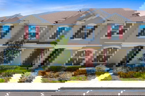Foto 47 - Luxury Town With Splash Pool In Solara Resort 4 Bedroom Townhouse by RedAwning