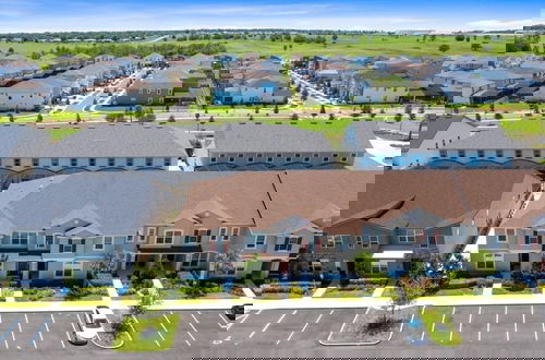Foto 48 - Luxury Town With Splash Pool In Solara Resort 4 Bedroom Townhouse by RedAwning