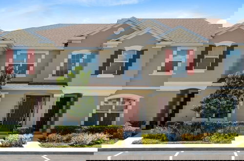 Foto 46 - Luxury Town With Splash Pool In Solara Resort 4 Bedroom Townhouse by RedAwning