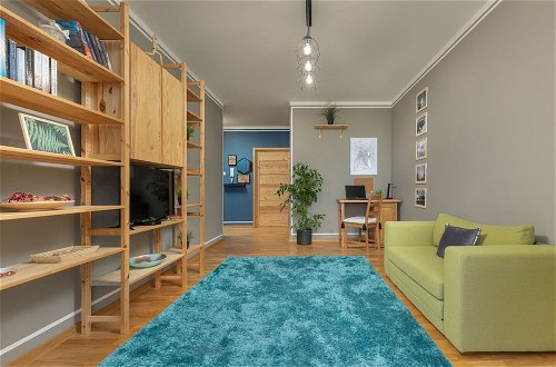 Photo 13 - Turquoise Blue Apartment by Renters