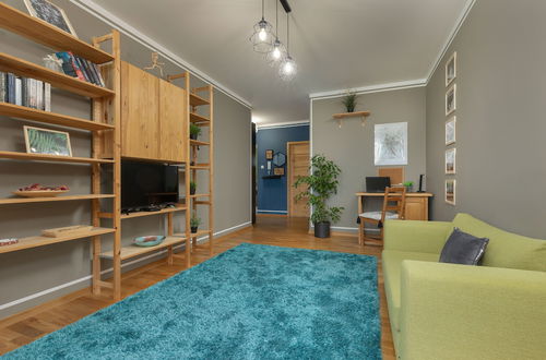 Photo 17 - Turquoise Blue Apartment by Renters