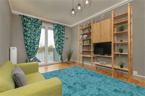 Foto 1 - Turquoise Blue Apartment by Renters