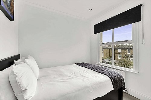 Photo 4 - Beautiful Two Bed Abode Near Chelsea