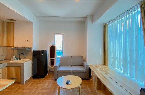Photo 10 - Great Location And Comfy 1Br Apartment At Capitol Park Residence