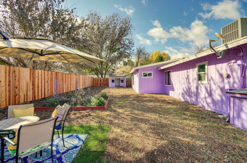 Photo 2 - Artfully Decorated Cottonwood Home: Pets Welcome