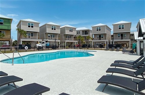 Foto 21 - New Luxury Home, 3bd/4ba w/ Pool & Beach Access