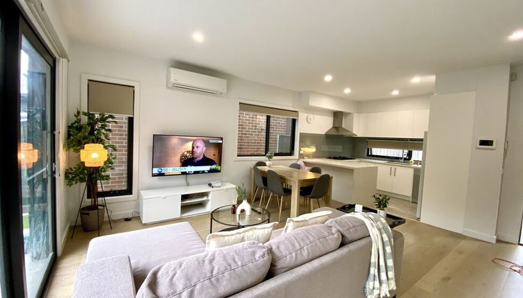 Photo 1 - StayAU Modern 4BR Townhouse Bayswater