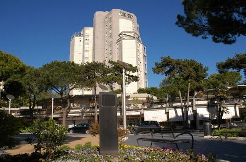 Photo 19 - Three-bedroom Apartment With Seaview