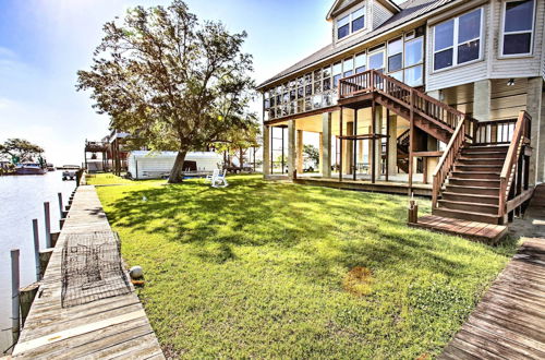 Foto 1 - New Orleans Waterfront Home w/ Private Dock