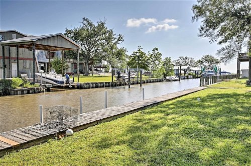 Foto 16 - New Orleans Waterfront Home w/ Private Dock