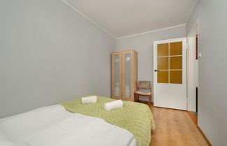 Photo 2 - Apartment Close to the Park by Renters