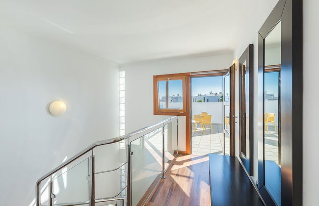 Camelot ​Holiday Homes by LIVVO - Photo 19
