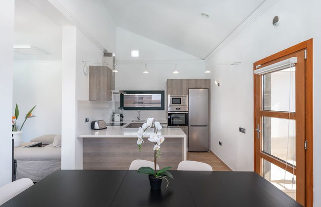 Camelot ​Holiday Homes by LIVVO - Photo 7