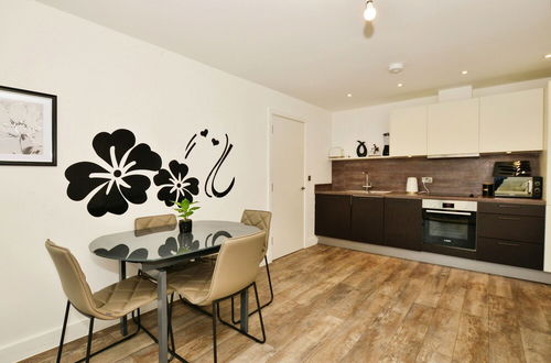 Foto 4 - Contemporary 2 bed apartment - Ashford