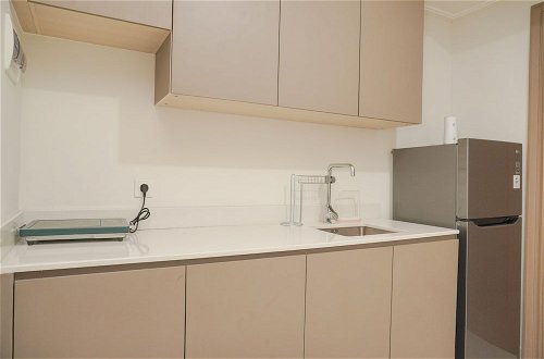 Foto 6 - Stunning And Homey 1Br Gold Coast Apartment Pik
