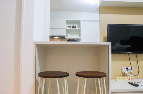 Photo 13 - Best Deal And Well Furnished 2Br Bassura City Apartment