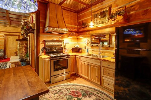 Photo 14 - Spacious Blue Ridge Cabin w/ Private Hot Tub