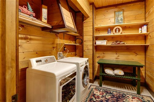 Photo 19 - Spacious Blue Ridge Cabin w/ Private Hot Tub