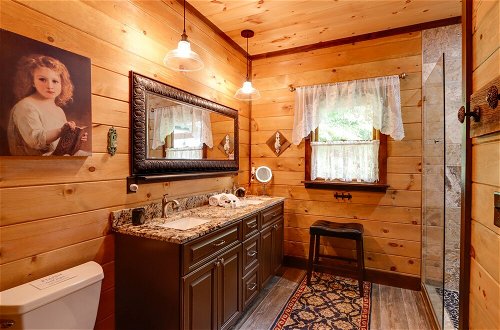 Photo 39 - Spacious Blue Ridge Cabin w/ Private Hot Tub