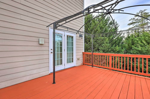 Photo 28 - Spacious Atlanta Home With Lake Access & Deck