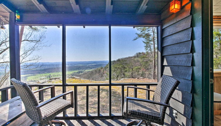 Foto 1 - Secluded Ridgetop Hideaway w/ Valley Views