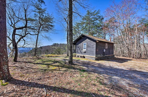 Photo 7 - Secluded Ridgetop Hideaway w/ Valley Views