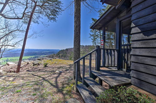 Foto 11 - Secluded Ridgetop Hideaway w/ Valley Views