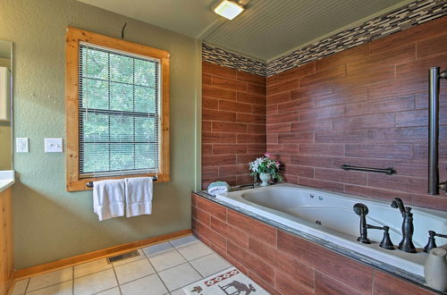 Photo 21 - Cleveland Cabin w/ Pool, Hot Tub & Mountain Views