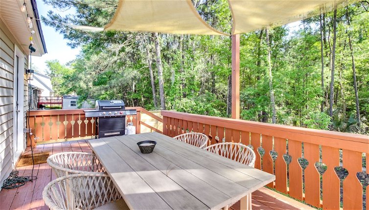 Photo 1 - Cheerful Savannah Vacation Rental With Fire Pit