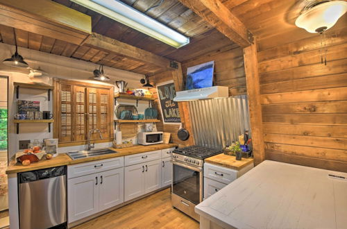 Foto 11 - Artist's A-frame Cabin w/ New Interior + Deck