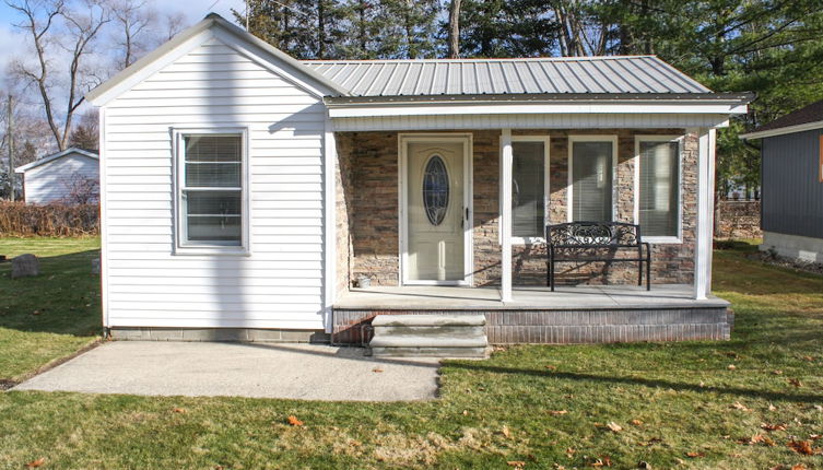 Foto 1 - Pet-friendly Michigan Retreat w/ Fire Pit & Yard