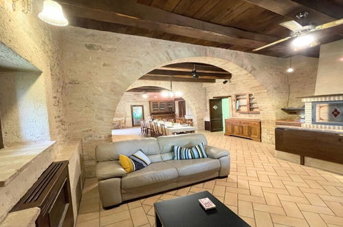 Foto 66 - Amazing Contemporary Villa With Pool - Italian Style Spelloissima - Sleeps 11