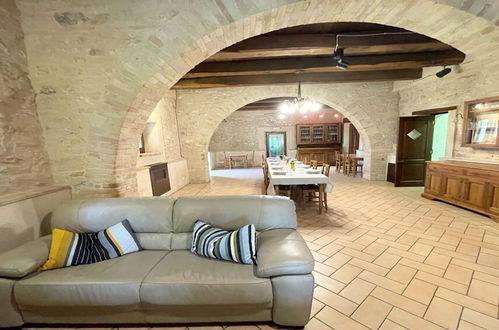 Photo 68 - Amazing Contemporary Villa With Pool - Italian Style Spelloissima - Sleeps 11