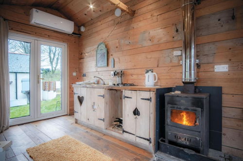 Photo 3 - The Hygge Hut - 1 Bed - Freshwest Beach Retreat