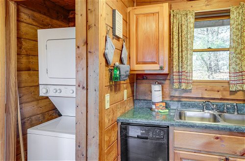 Photo 14 - Spacious Sevierville Cabin: Fireplace & Pool Table