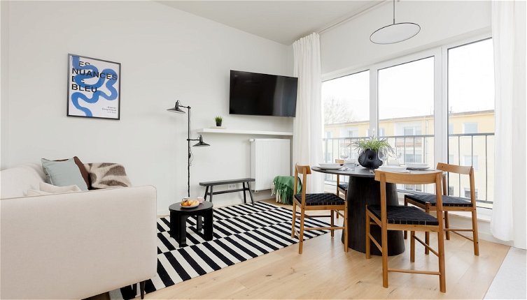Photo 1 - Bright Two Bedroom Apartment by Renters