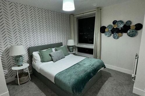 Photo 5 - Cosy, Comfy 2 Bed Apartment Canary Wharf